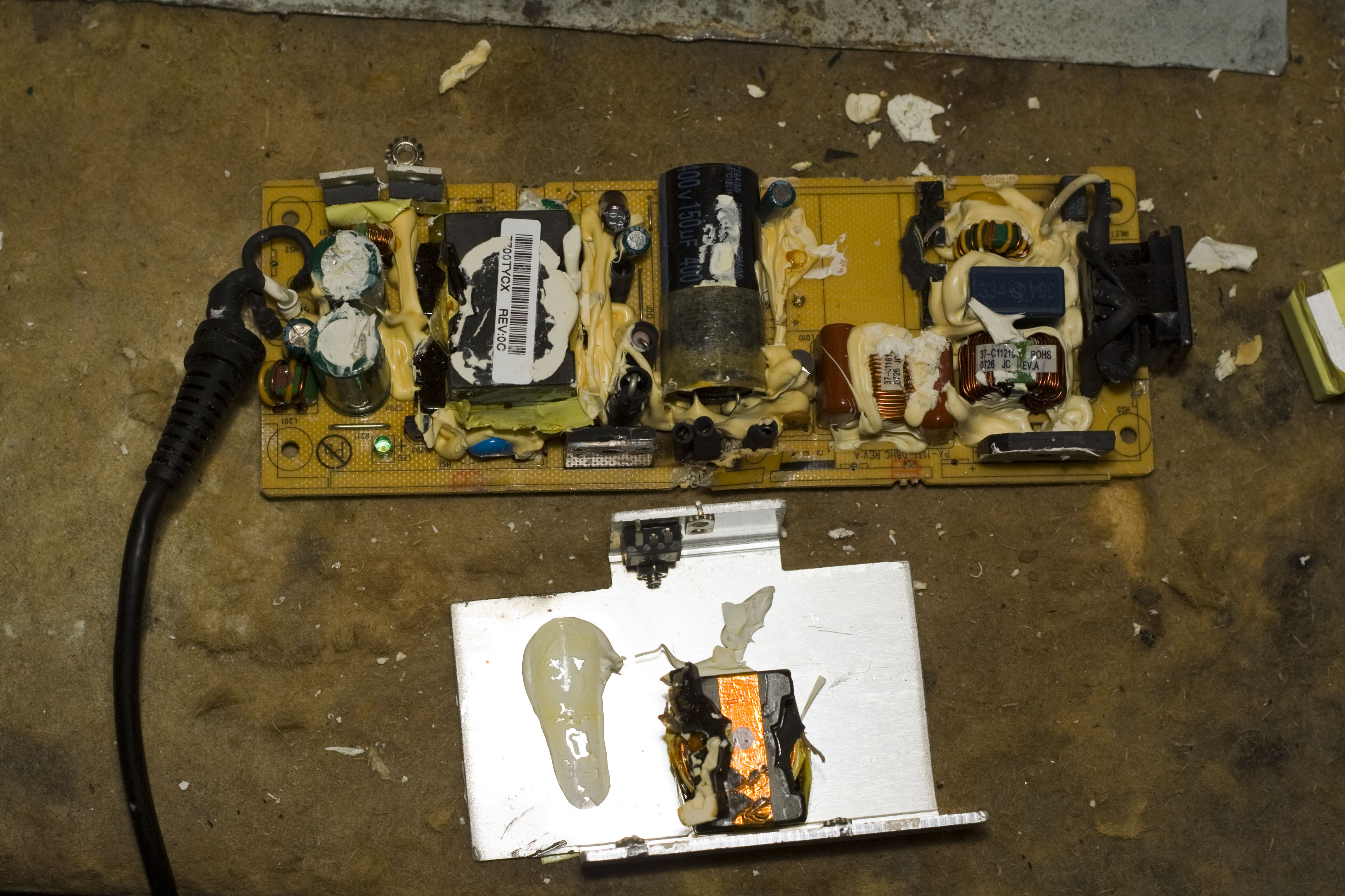 Inside an Ultra Slim Computer's Power Supply « insideGadgets