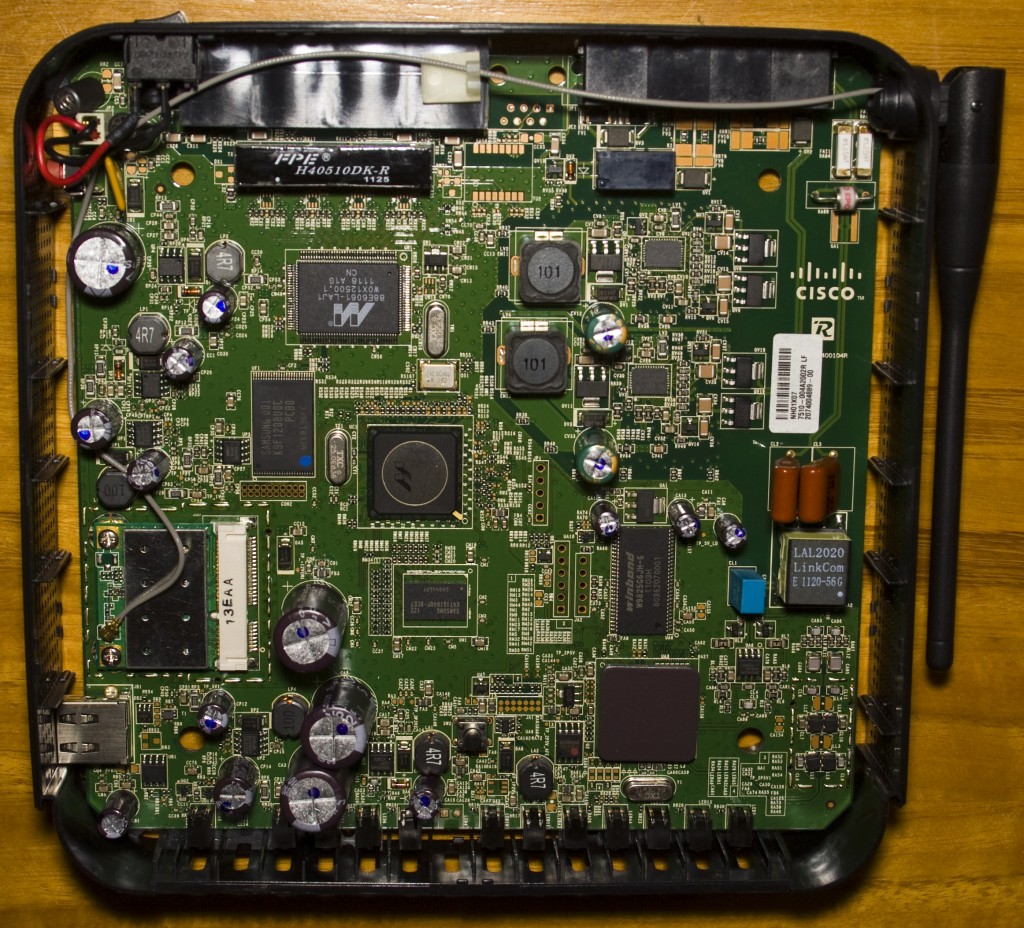 Inside the Cisco Small Business Pro SRP527W ADSL2+ Wireless Router