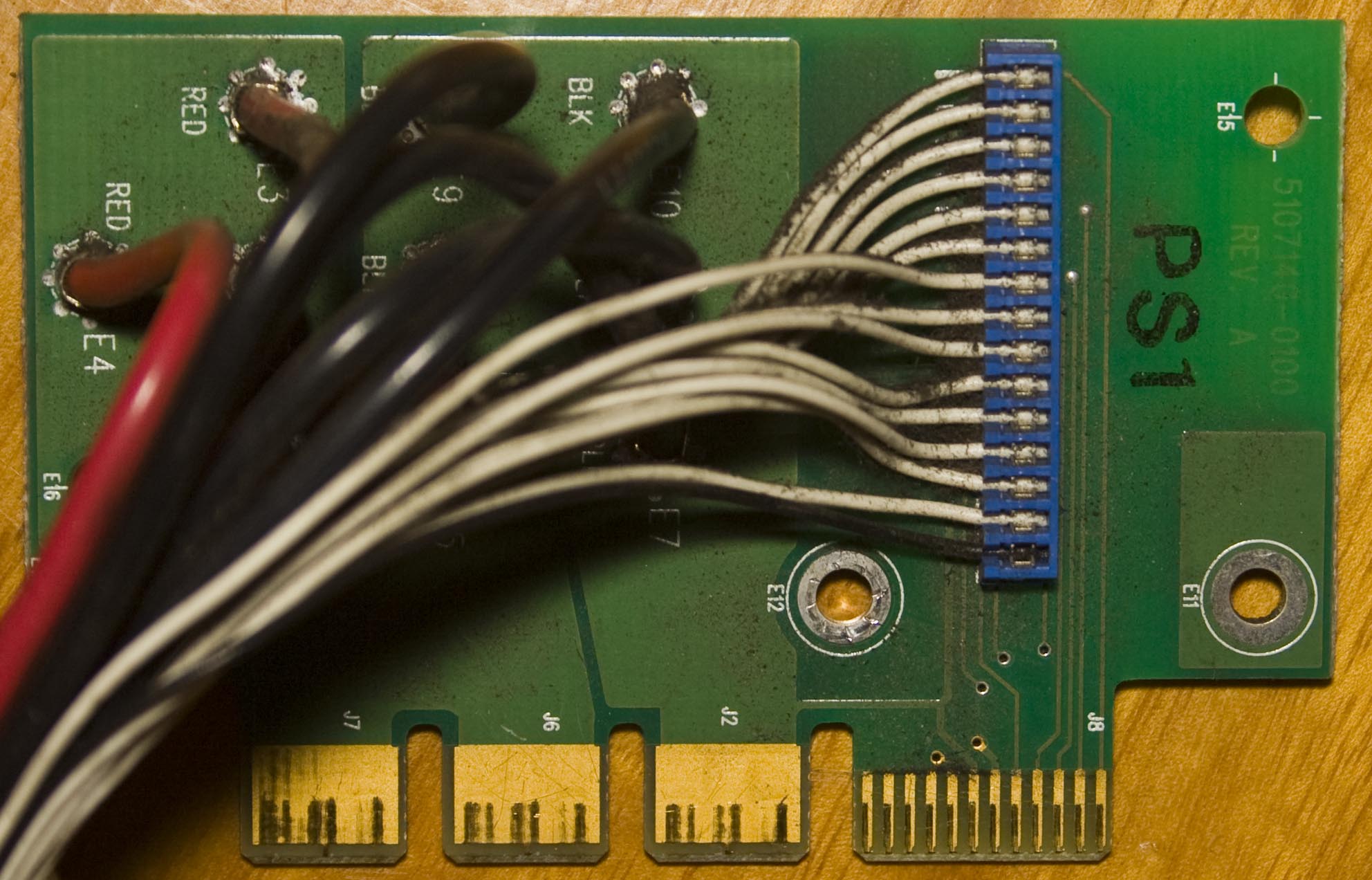 Inside the IBM Server Redundant Power System (2006) and using power ...