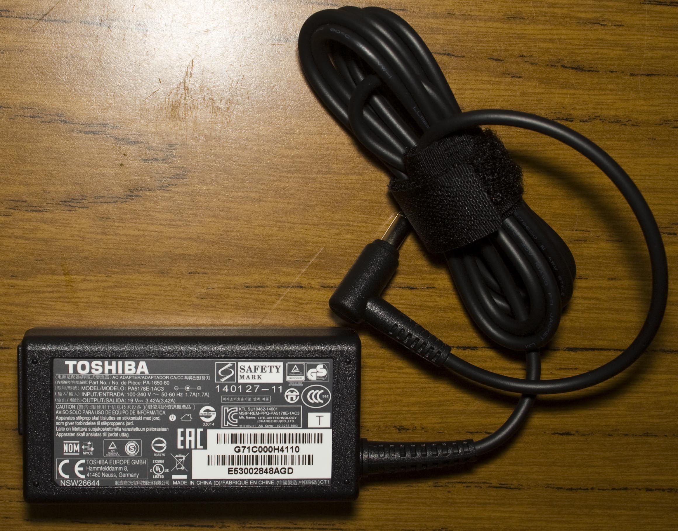N Toshiba 19v Laptop Power Adapter